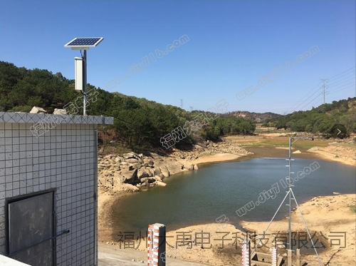 太阳能供电超声波液位计采用华为NB-IOT无线模块传输数据