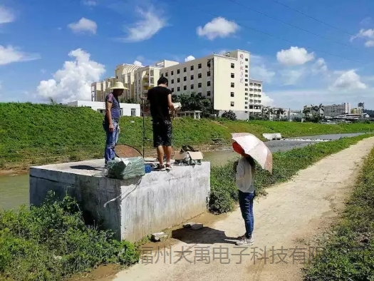 如何帮客户实现，用水位测量下水道污水流量？