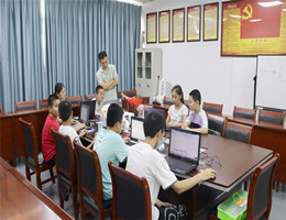 大禹电子阳光公益课第十期 青少年编程实训