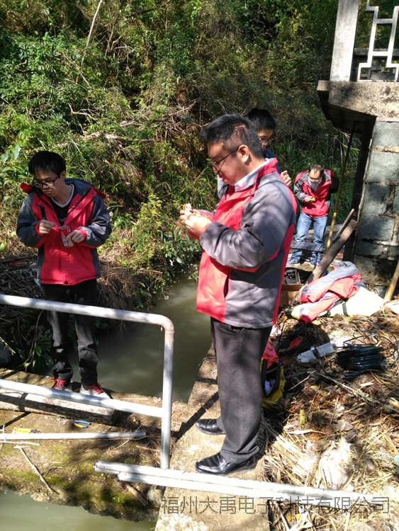 159947963559064.jpg 说明: http://image0.chunsuns.com/site501/upload/album/20161214/2016121412335305567455.jpg
