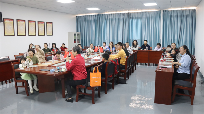 福建农林大学李芳博士受邀赴我司作公益授课【大禹电子】 福建农林大学李芳博士受邀赴我司作公益授课【大禹电子】