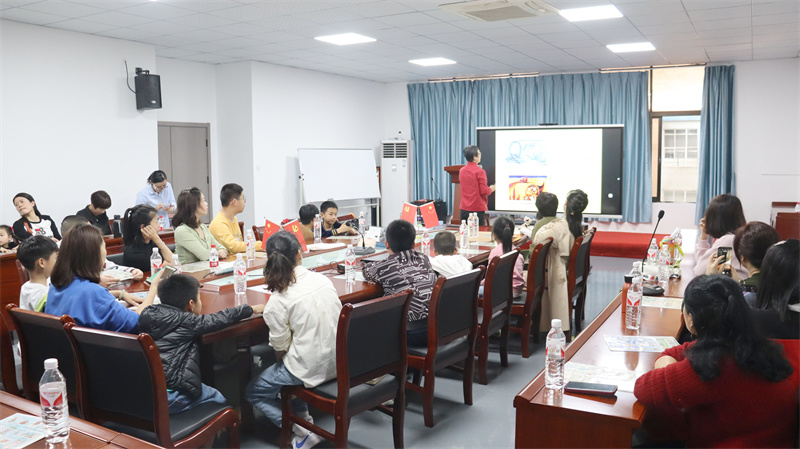 福建农林大学李芳博士受邀赴我司作公益授课【大禹电子】 福建农林大学李芳博士受邀赴我司作公益授课【大禹电子】